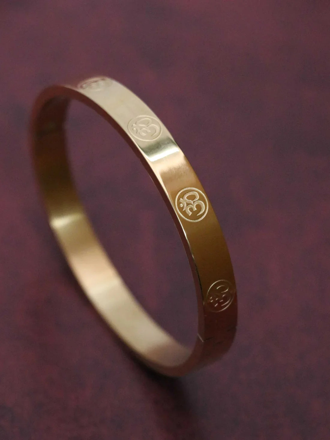 Stunning Om Men's Gold Bracelet