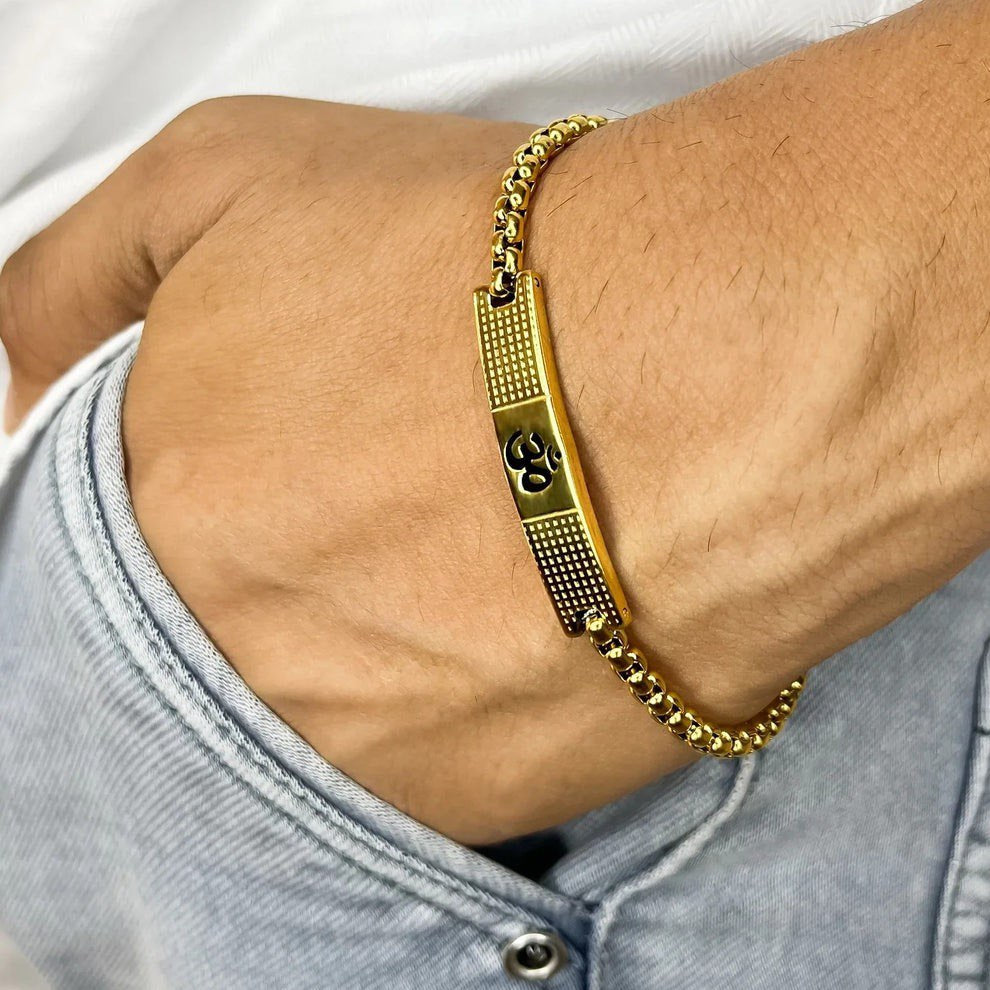 Shiny Om Loose Bracelet For Men (8 Inch)