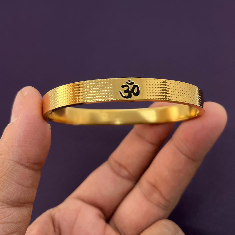 Om Men's Gold Bracelet With Dotted Pattern